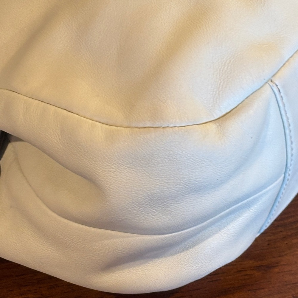 Coach Soho Lynn Hobo “F17092” cream and grey with buckle front - Picture 15 of 17
